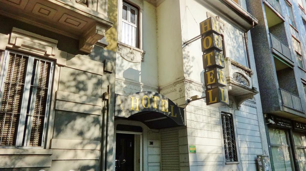 Lux Hotel Durante Milan Exterior photo