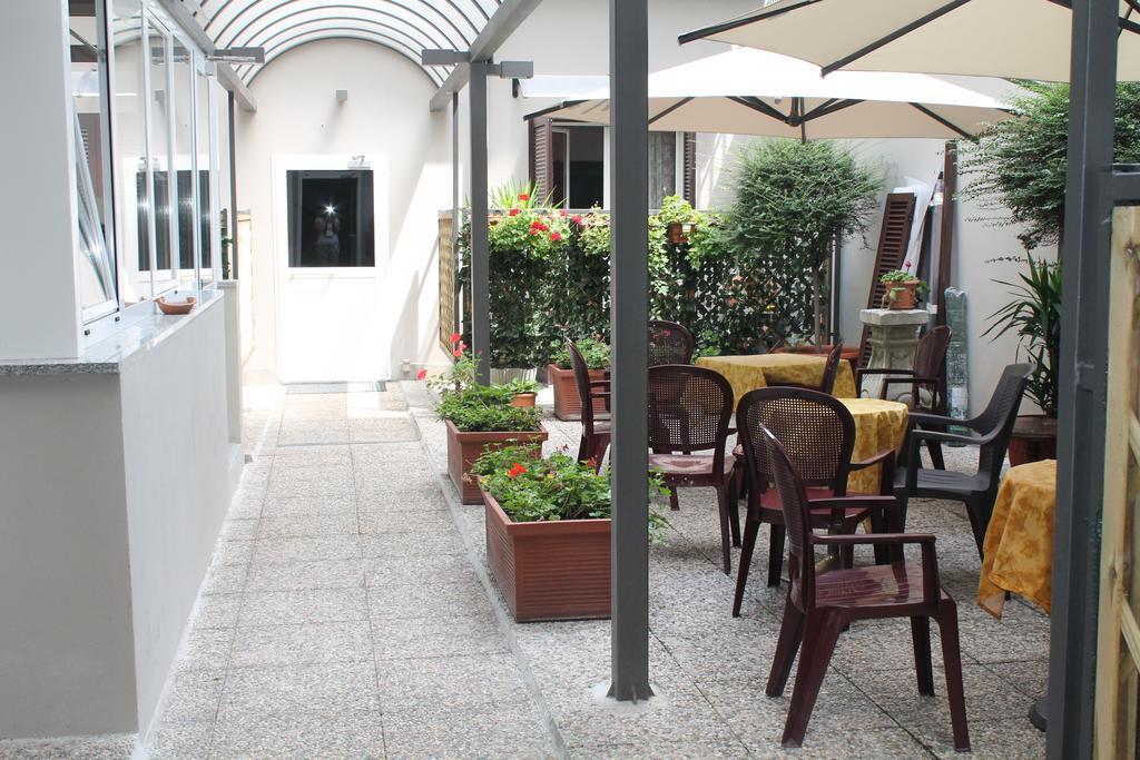 Lux Hotel Durante Milan Exterior photo