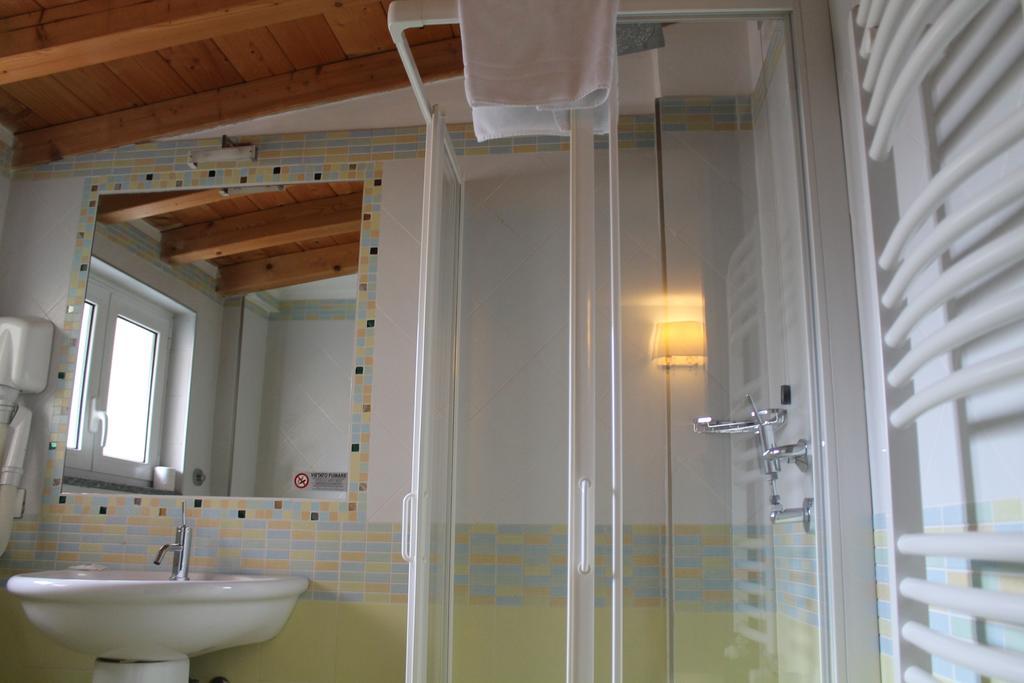 Lux Hotel Durante Milan Room photo